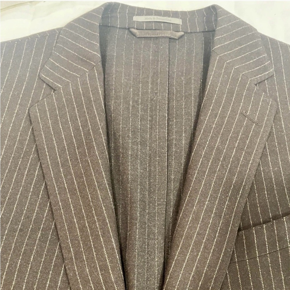 Ermenegildo Zegna Tesuto Zegna men’s brown chalk stripe sports jacket. Sz 56